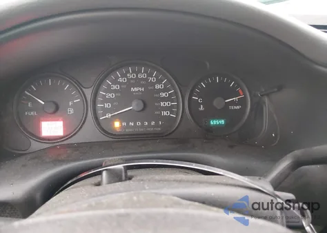 2002 Chevrolet Venture Plus z USA, uszkodzony, nr VIN 1GNDU03E62D142742